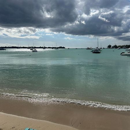 Coastal View Apartments Grand Bay Buitenkant foto