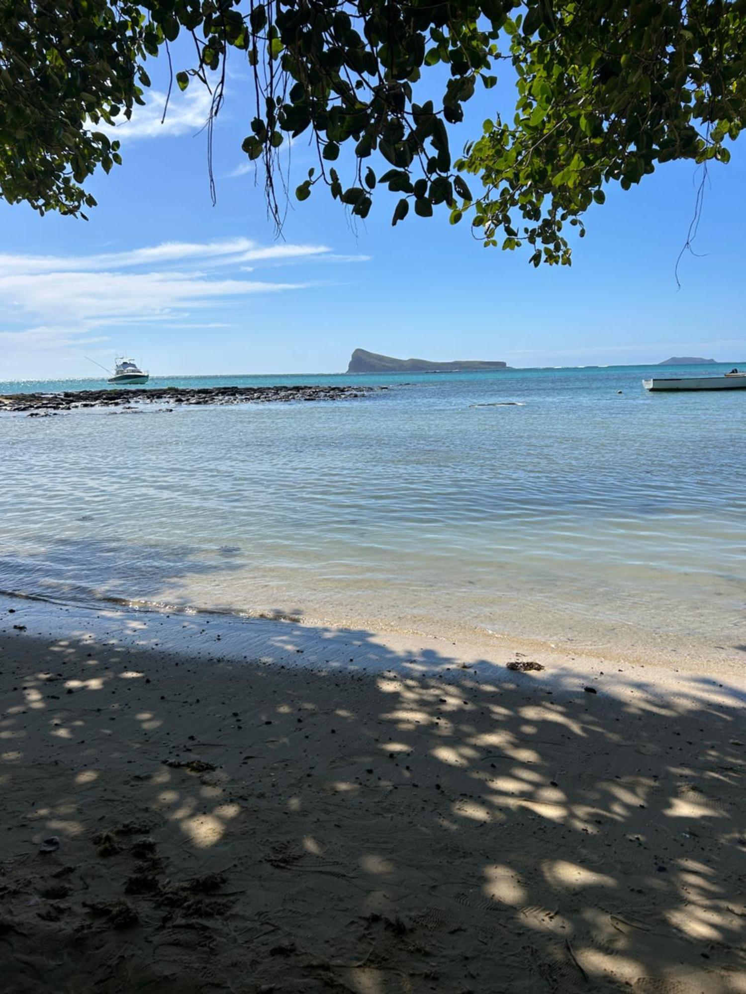 Coastal View Apartments Grand Bay Buitenkant foto
